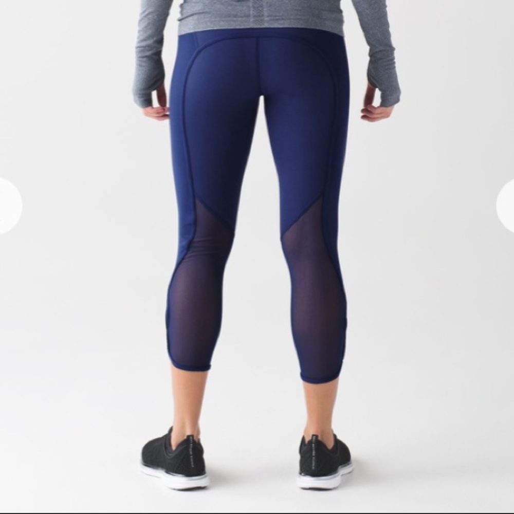 Lululemon Beat the Heat Crops Hero Blue